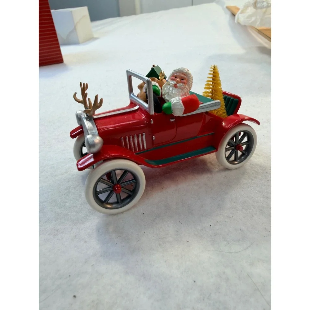 1991 Hallmark Keepsake Ornament Santas Antique Car Here Comes Santa 13th Series